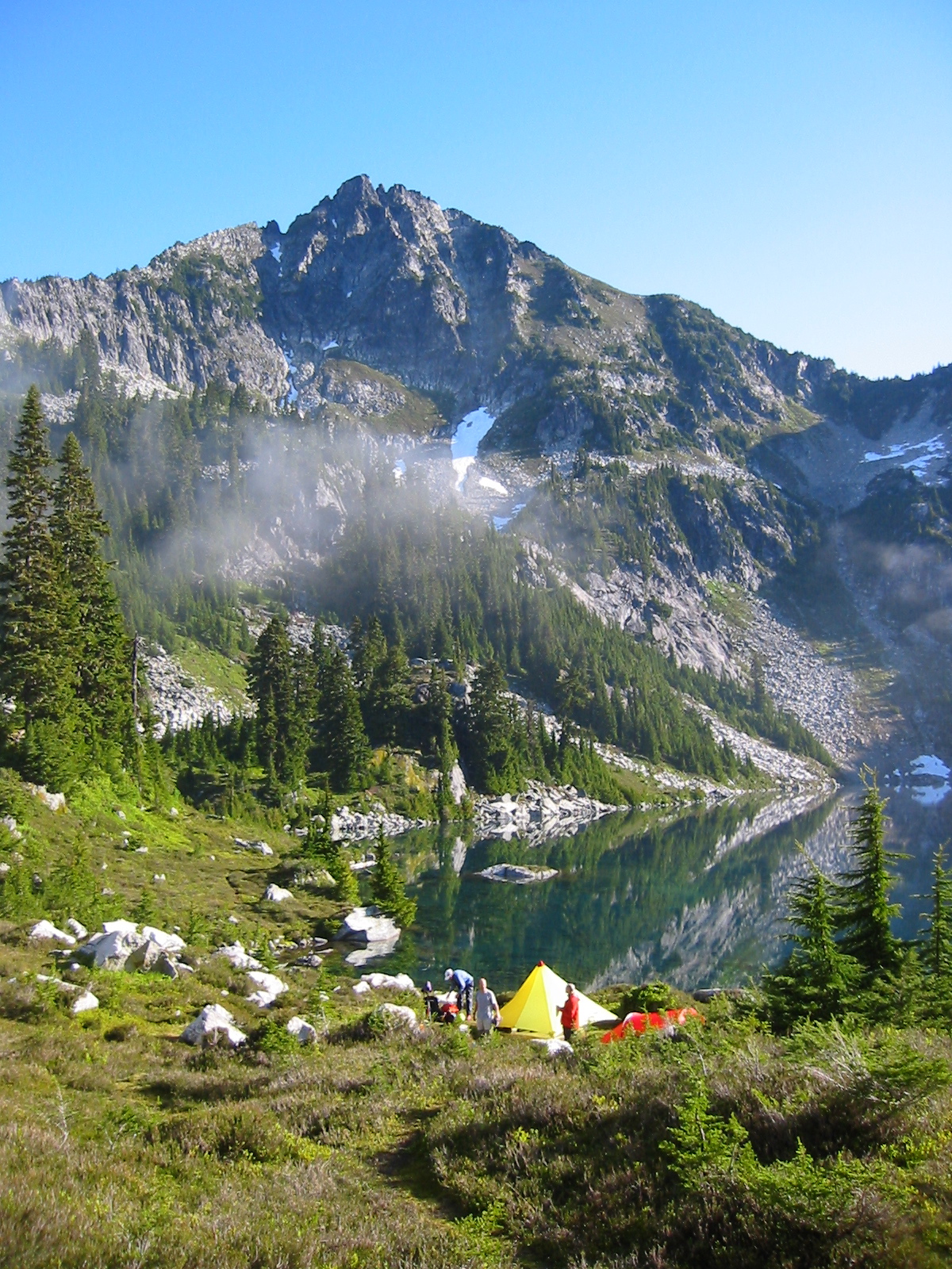Mt Bruseth and Bench Lake with grassy tundra in the Glacier Peak Wilderness