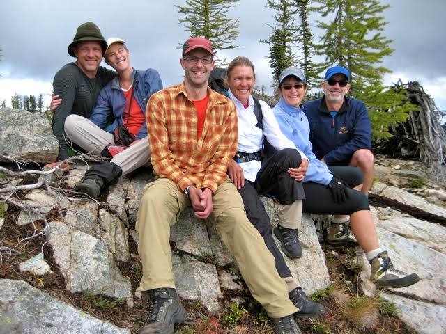 hikers taking a break on Rainbow RIdge in the Stehekin Mountains