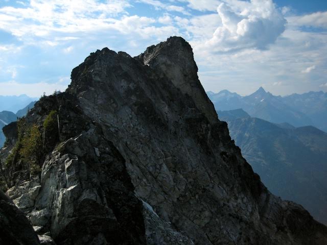 rocky summit ridge leading to Bowan Mountain summit horn in the Stehekin Mountains