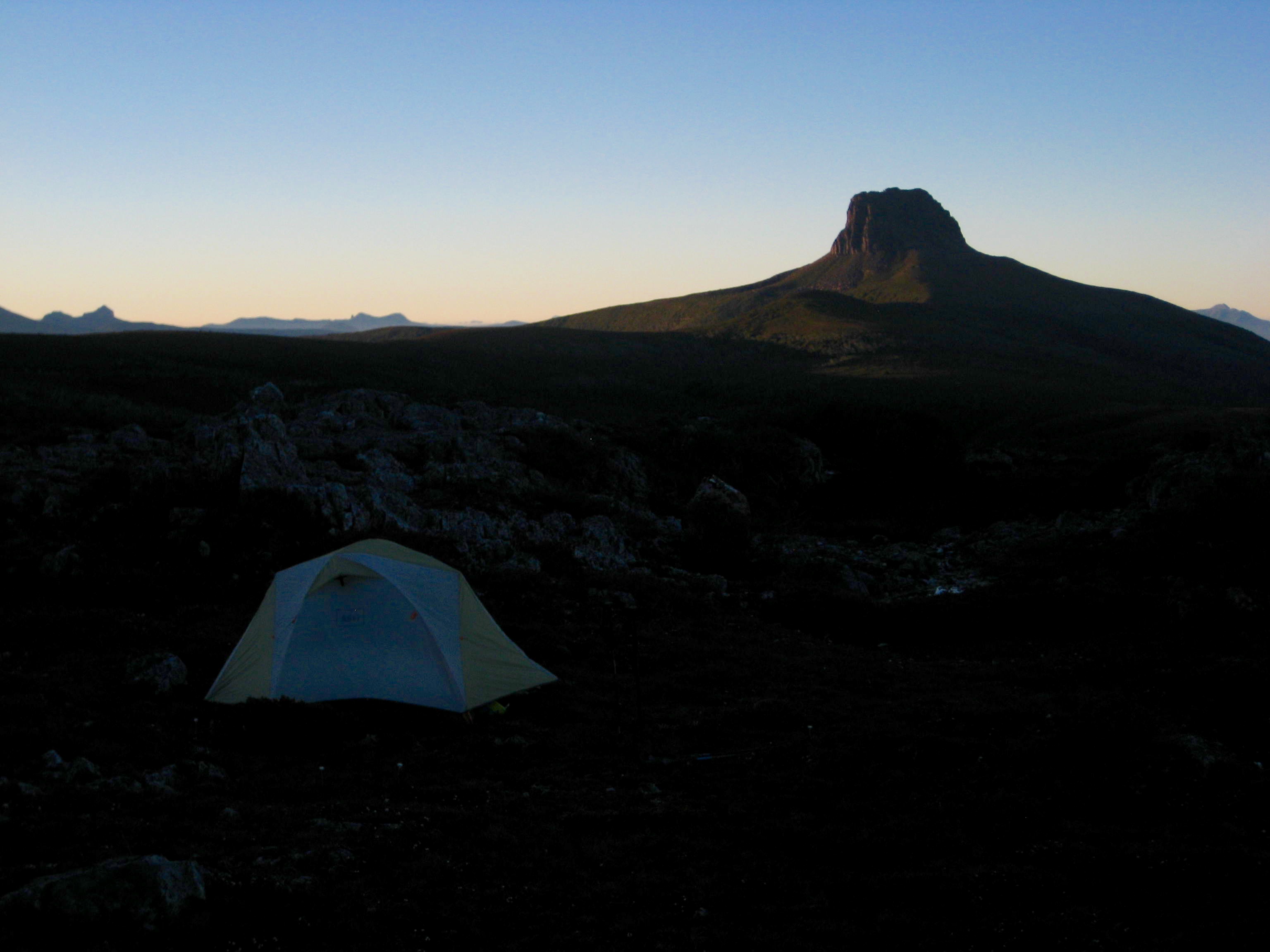 morning light on Barn Bluff on the Overland Track
