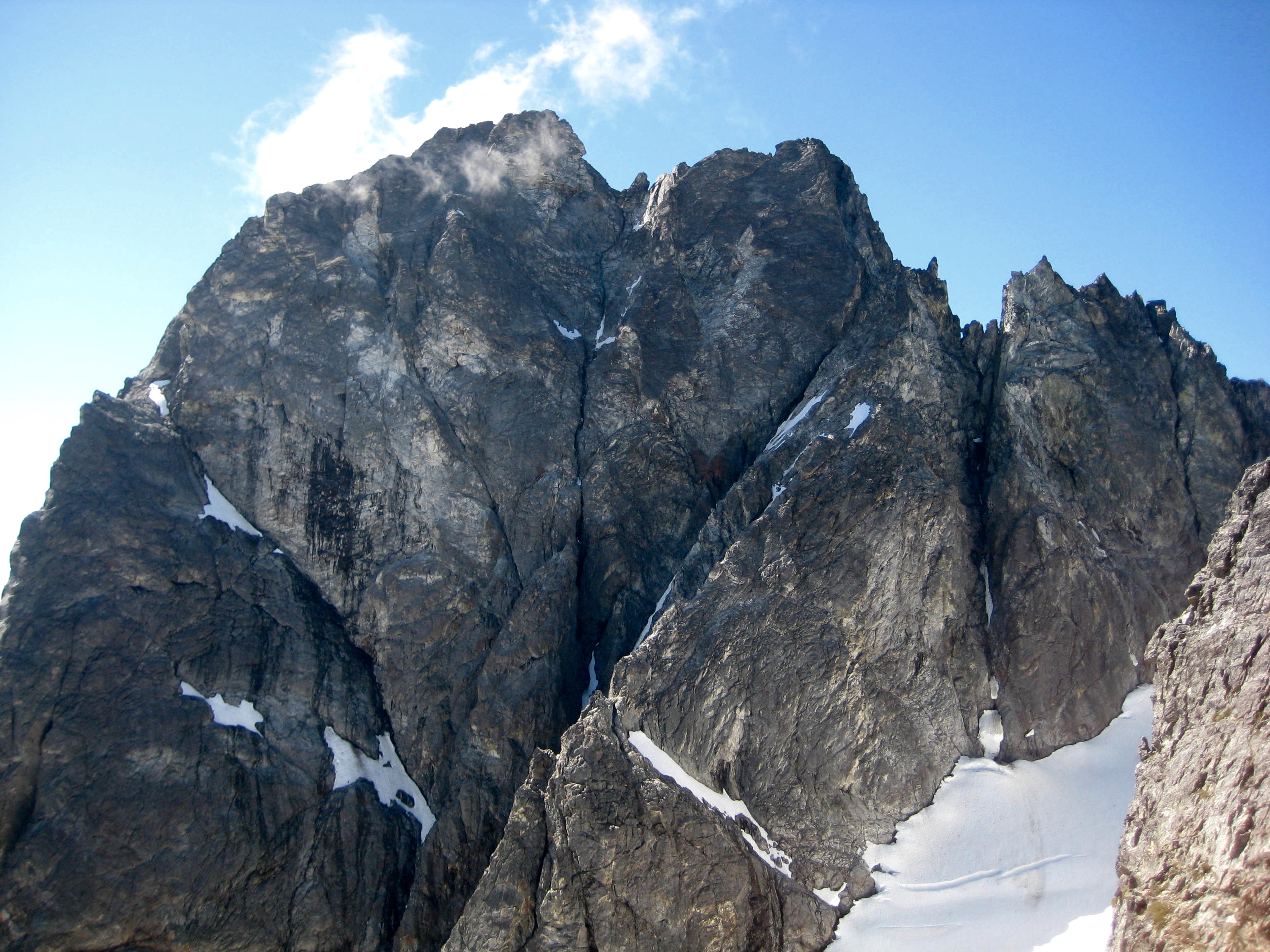 Upclose view of Hard Mox Peak as seen from Easy Mox Ridge