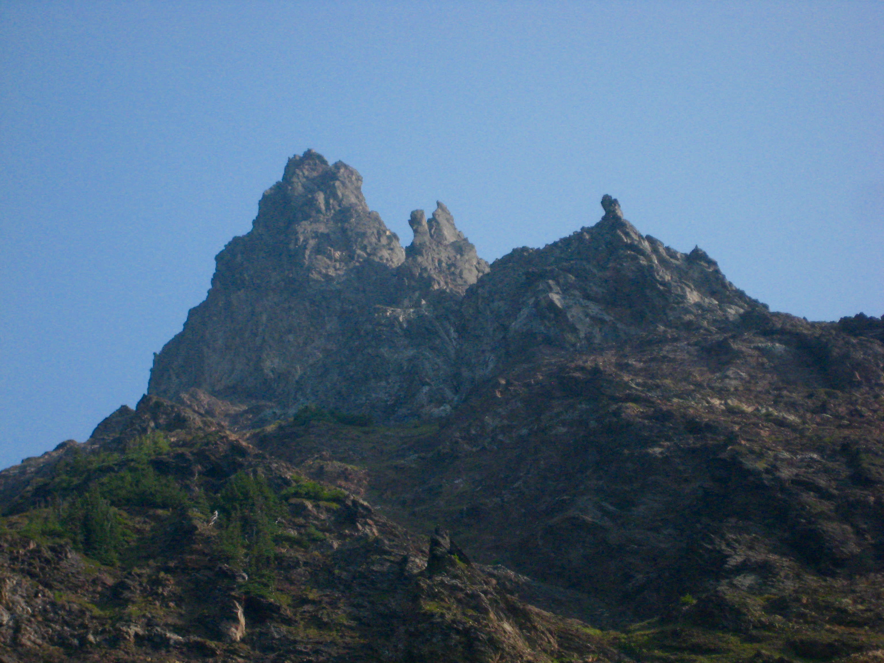 Baby Munday Peak in the Cheam Range as seen from South Side