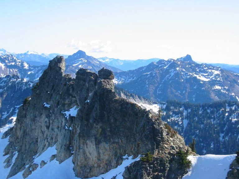 Craggy summits run the horizon from Snoqualmie Mountain