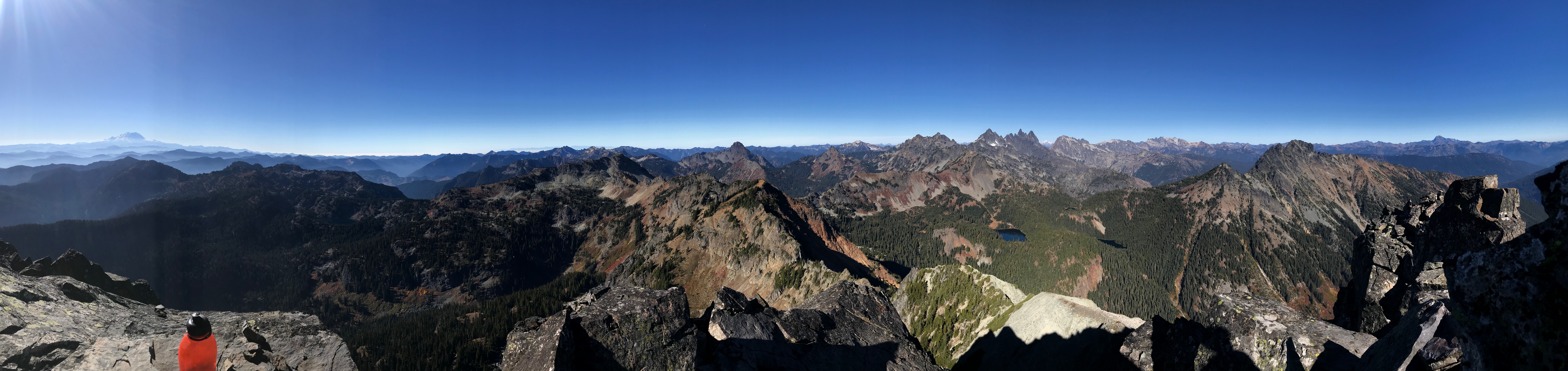 Snoqualmie Mountains as seen from the summit of Hibox Peak in the Alpine Lakes Wilderness