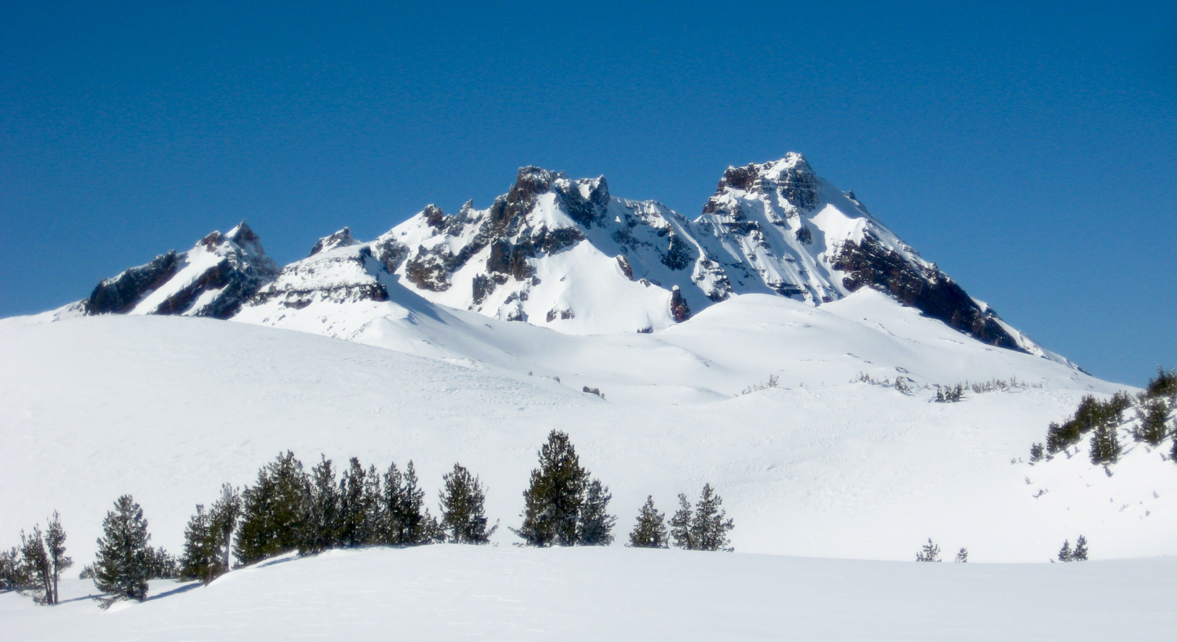 Broken Top from Tam RIm in Three Sisters Wilderness